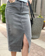 Ladda upp bild till gallerivisning, VEROMODA - VERI SKIRT - MEDIUM GREY DENIM
