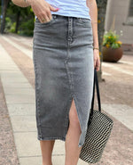 Ladda upp bild till gallerivisning, VEROMODA - VERI SKIRT - MEDIUM GREY DENIM
