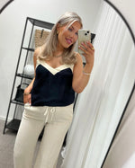 Ladda upp bild till gallerivisning, VERO MODA - DENISE SINGLET TOP - BLACK/BIRCH
