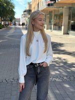 Ladda upp bild till gallerivisning, JDY - AYA LS HN TOP - CLOUD DANCER
