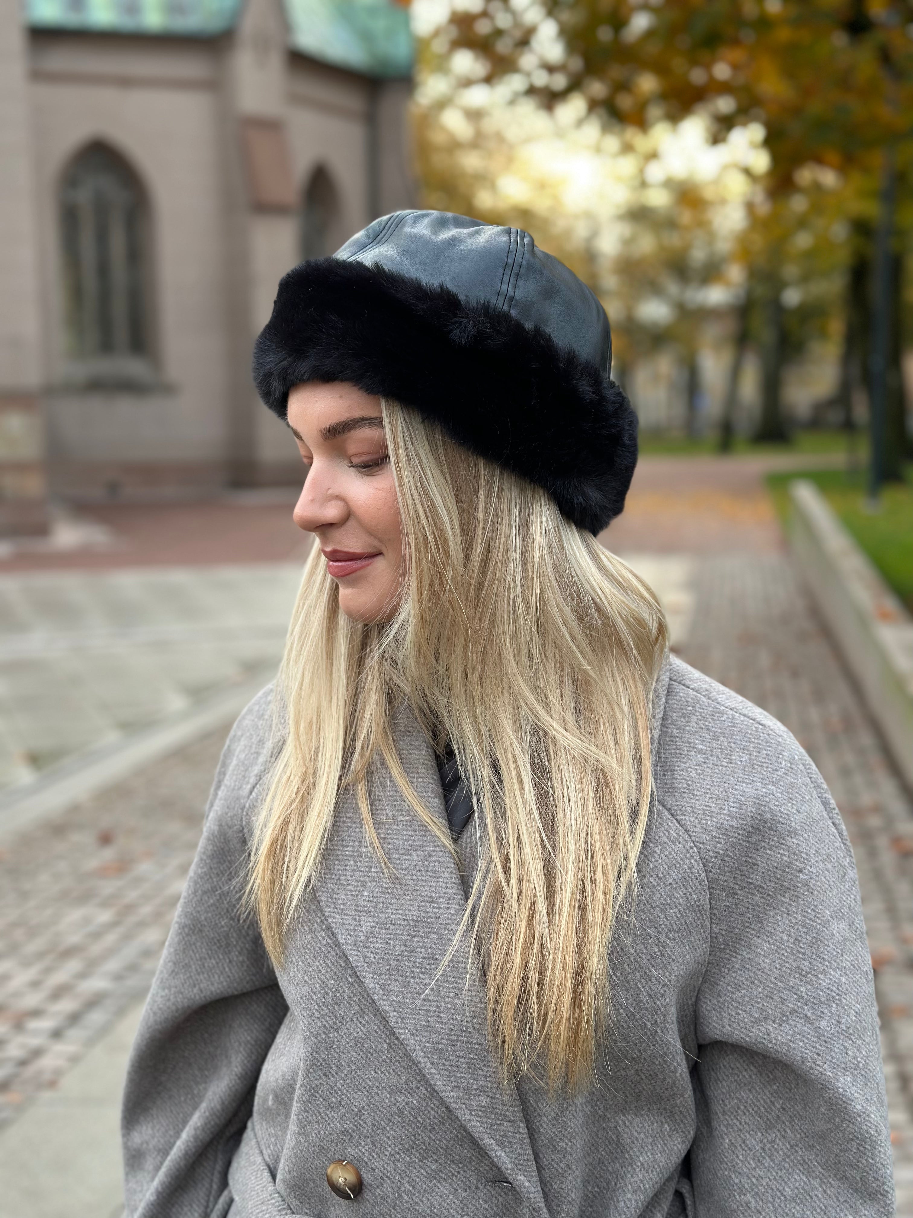 PIECES - RANDIN HAT - BLACK