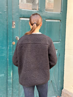 Ladda upp bild till gallerivisning, GEMINI - TEDDY JACKET - SVART
