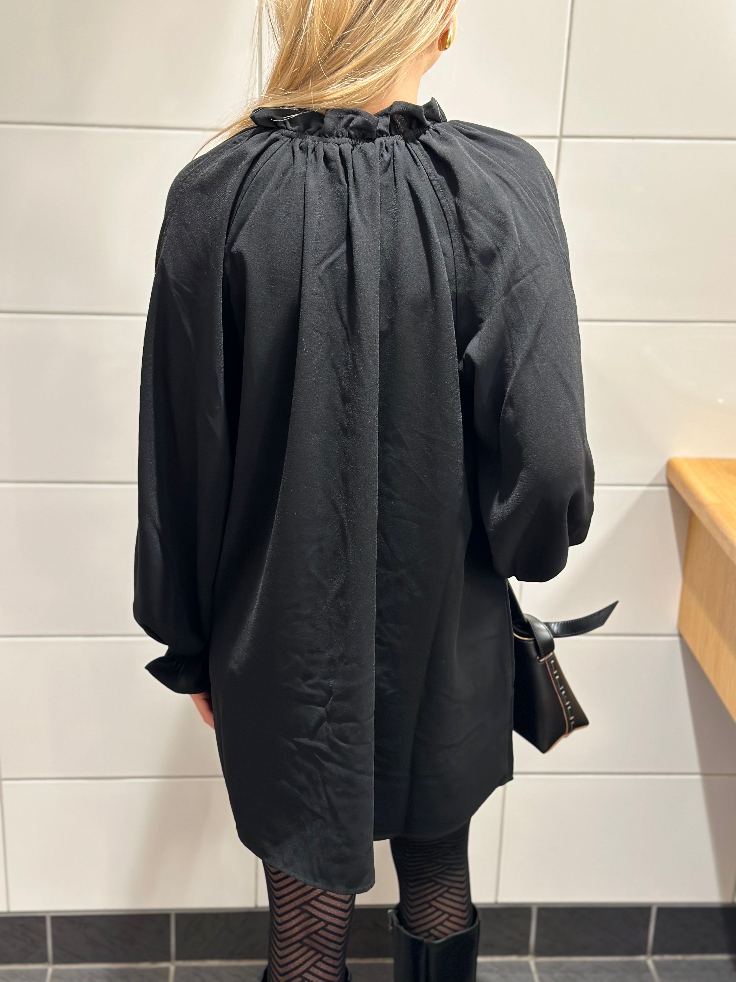 ONLY - FAYCE LS SHORT LOOSE DRESS - BLACK