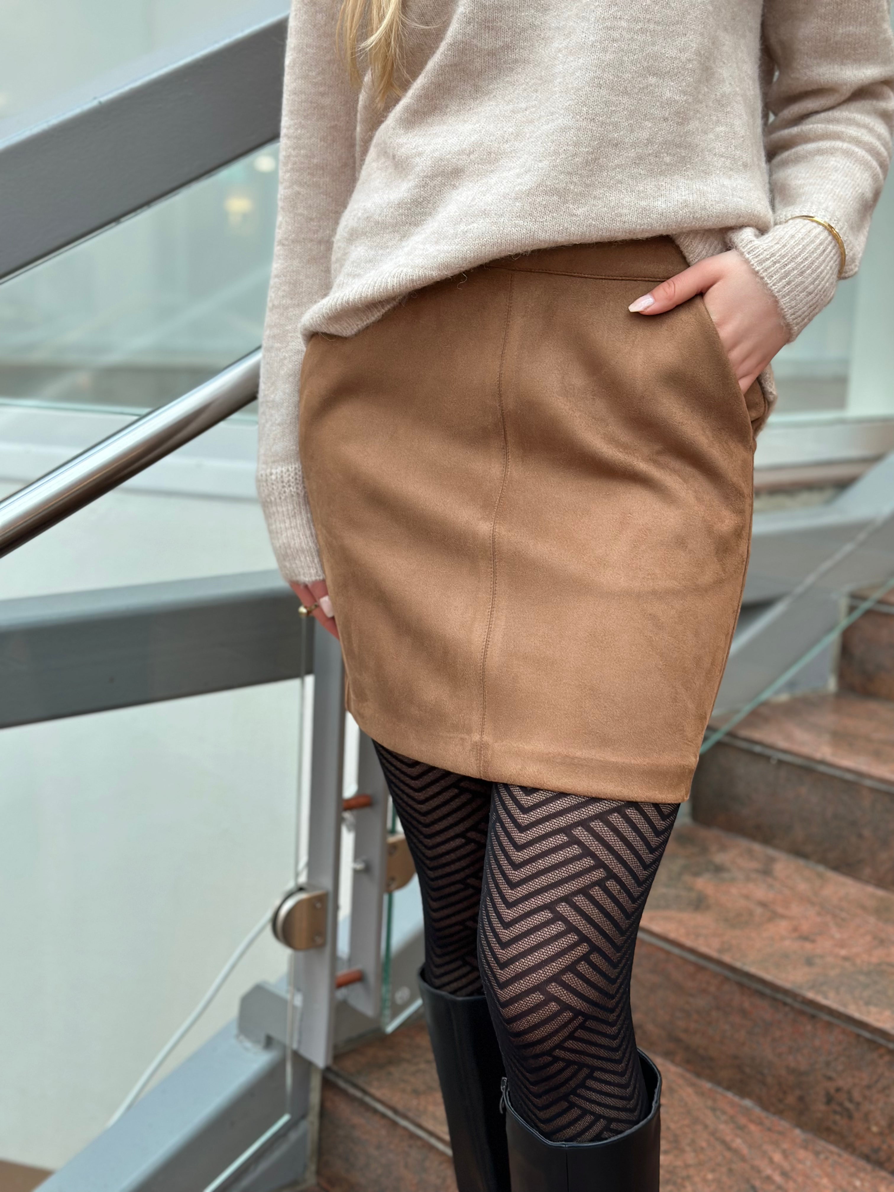 VEROMODA - DONNADIVA SHORT SKIRT - COGNAC