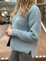 Ladda upp bild till gallerivisning, SELECTED FEMME - SELMA LS KNIT PULLOVER - DUSTY BLUE
