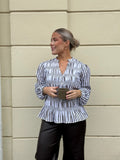 ONLY - HALIS V-NECK L/S SMOCK TOP - BLACK COFFEE