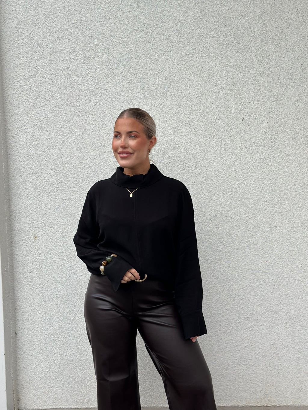 SELECTED FEMME - SOLER REGULAR LS HIGH NECK TOP - BLACK