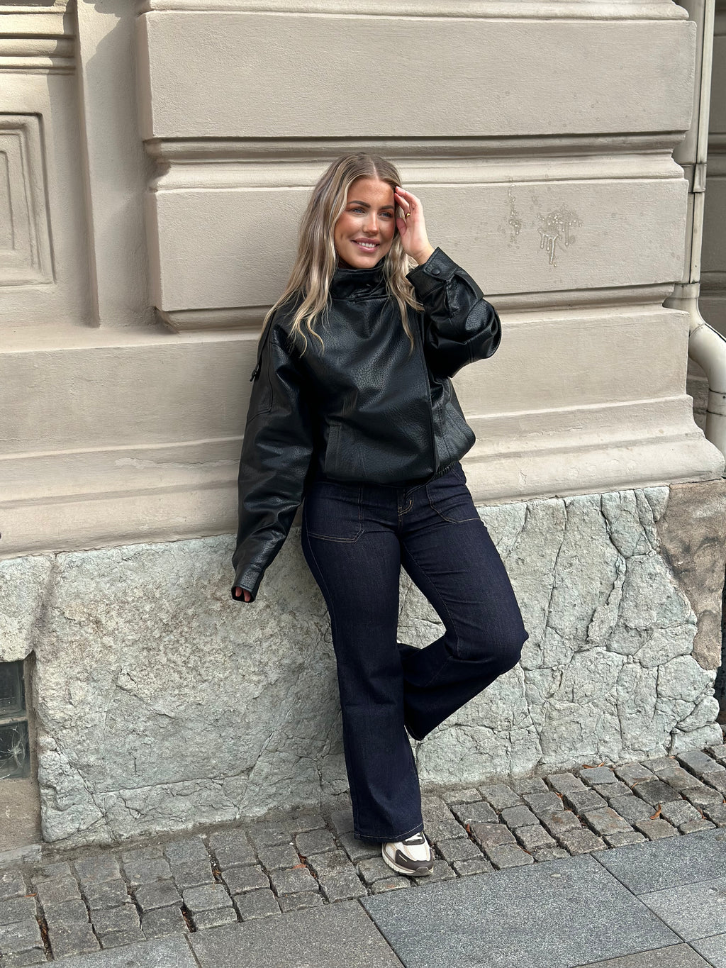 JDY - RAYE PU OVERSIZED BOMBER JACKET - BLACK