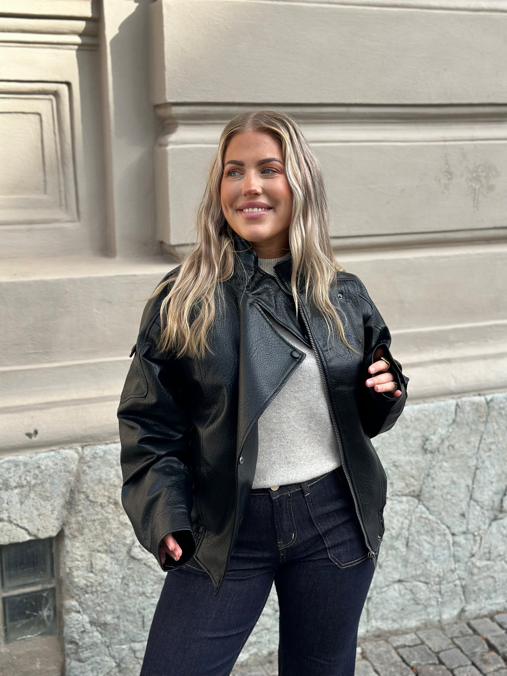JDY - RAYE PU OVERSIZED BOMBER JACKET - BLACK
