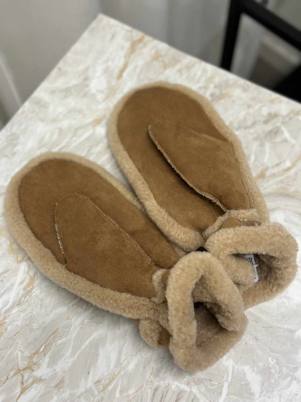PIECES - ARLO MITTENS - TOFFEE