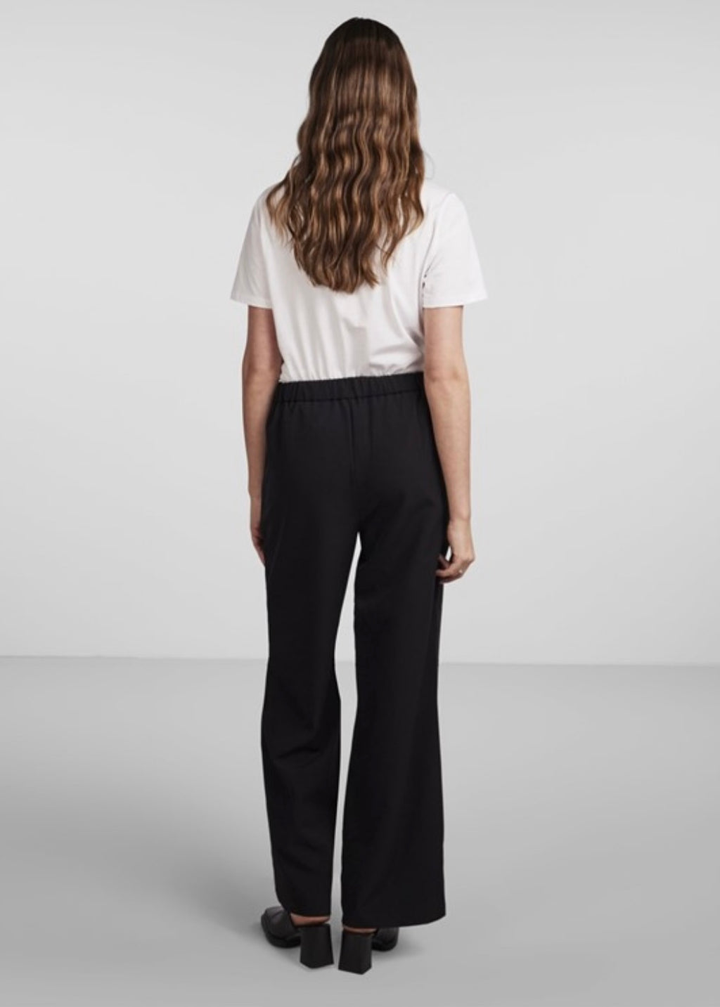 PIECES - BOZZY WIDE PLAIN PANT - BLACK