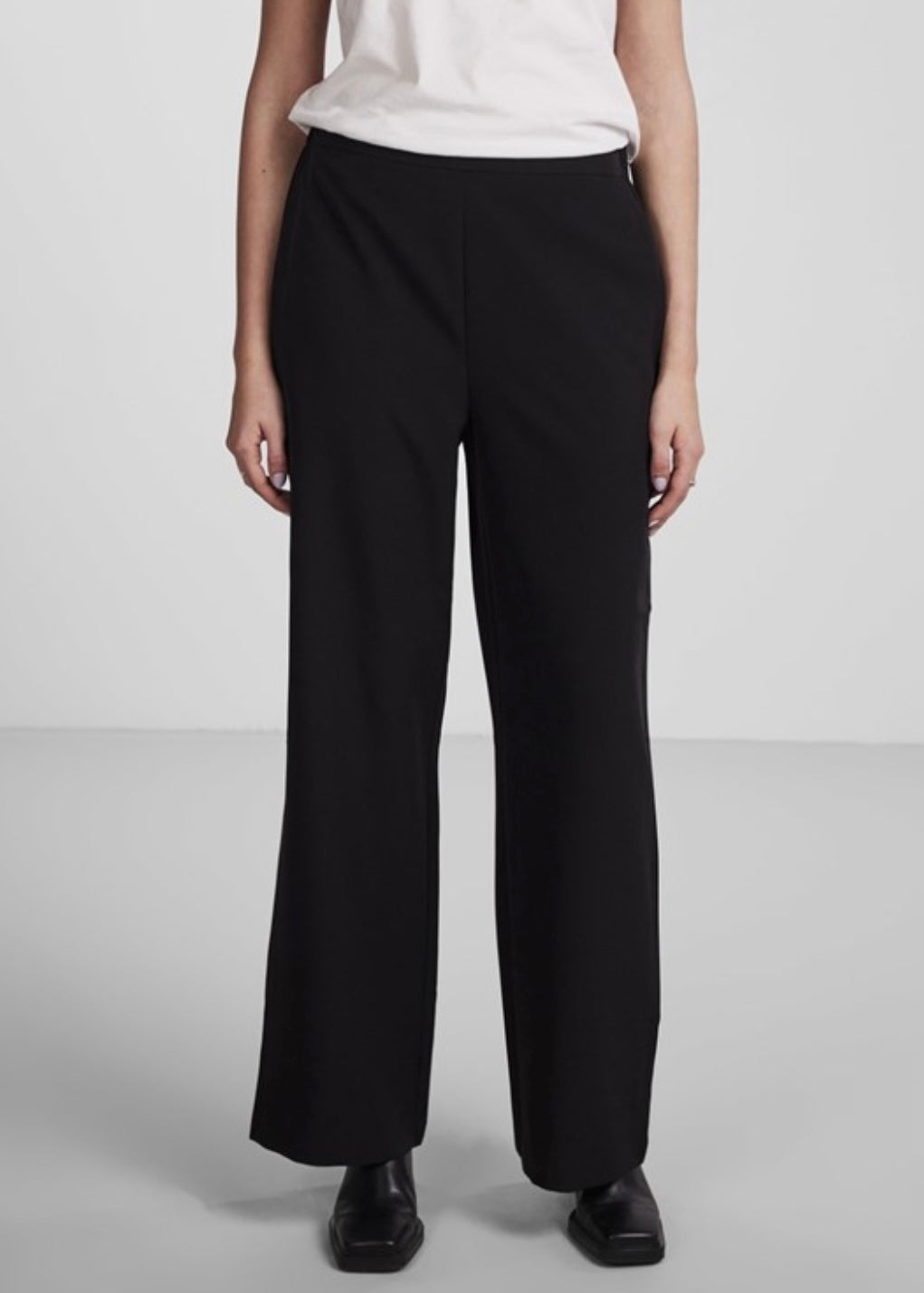 PIECES - BOZZY WIDE PLAIN PANT - BLACK