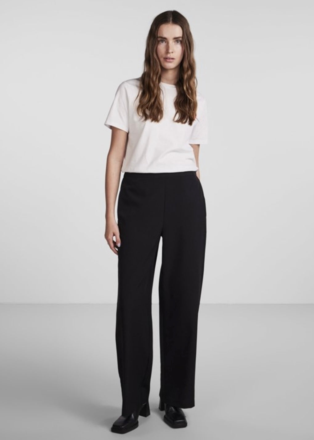 PIECES - BOZZY WIDE PLAIN PANT - BLACK