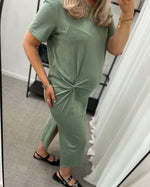 Ladda upp bild till gallerivisning, VERO MODA - TASS SS O-NECK 7/8 DRESS - HEDGE GREEN
