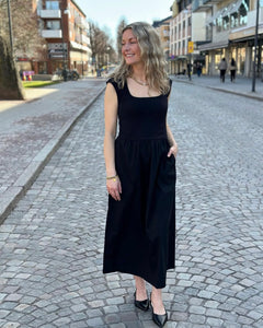 SOAKED - SIMONE PHOEBE DRESS - BLACK