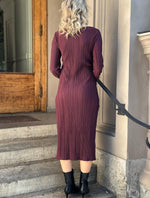Ladda upp bild till gallerivisning, ONLY - PERY LS LONG DRESS BOAT NECK - WINETASTING
