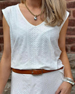 Ladda upp bild till gallerivisning, JDY - CATHINKA S/L V-NECK TOP - CLOUD DANCER
