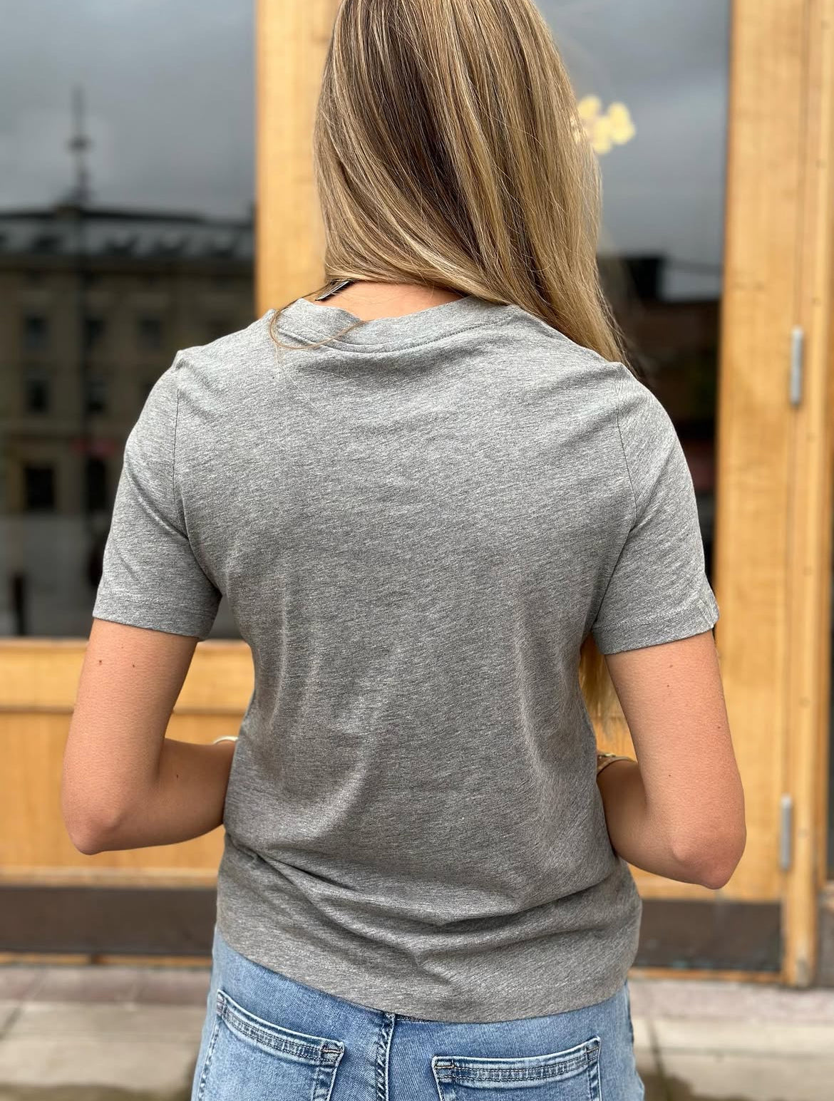 VEROMODA - PAULINA DETAIL SS T-SHIRT - LIGHT GREY/SILVER STU