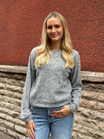 Ladda upp bild till gallerivisning, JDY - ALVA LIFE L/S EMBELLISH PULLOVER - MEDIUM GREY MEL/SILVER EMB
