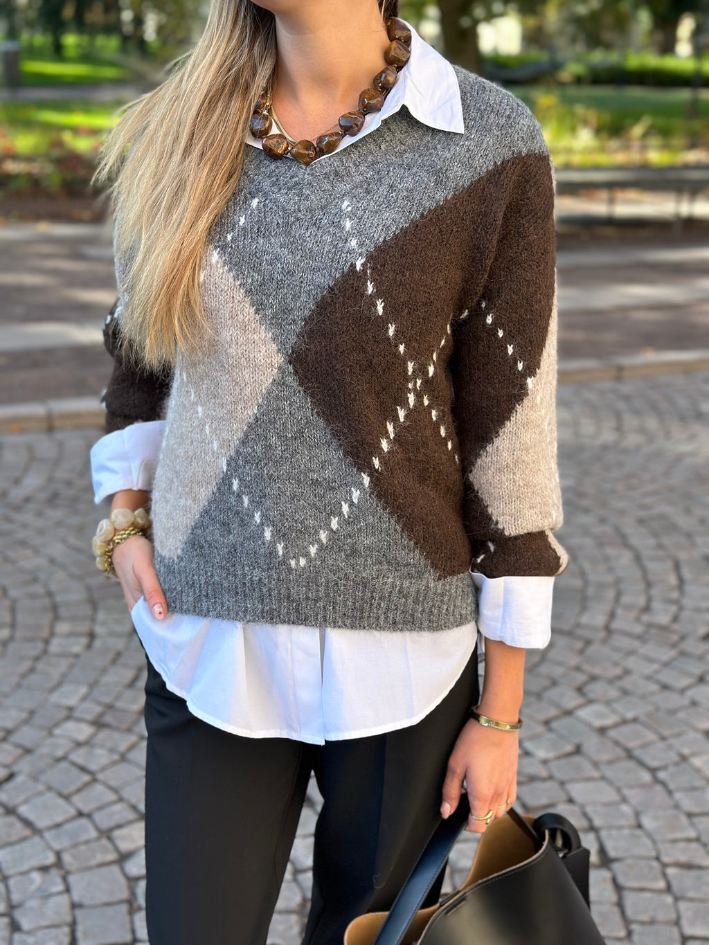JDY - ZOEY L/S V-NECK ARGYLE PULLOVER - MEDIUM GREY MELANGE