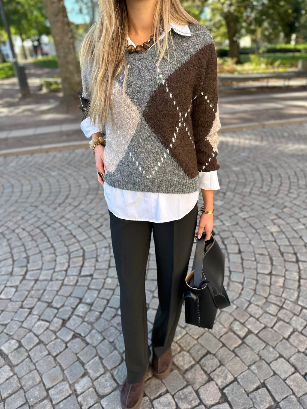 JDY - ZOEY L/S V-NECK ARGYLE PULLOVER - MEDIUM GREY MELANGE