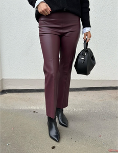 SOAKED - KAYLEE PU KICKFLARE PANTS - WINETAISTING