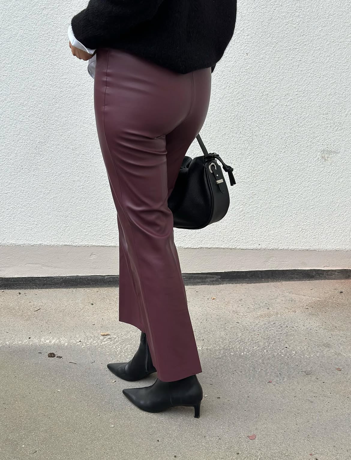 SOAKED - KAYLEE PU KICKFLARE PANTS - WINETAISTING