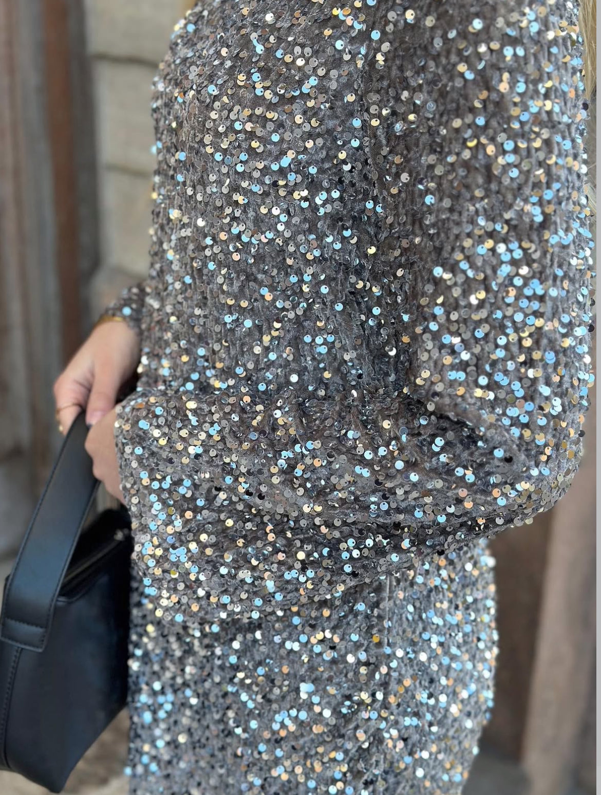 PIECES - KAM LS DRESS BACK BOW DRESS - MOREL/SILVER SEQ