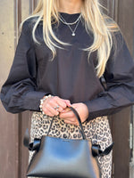 Ladda upp bild till gallerivisning, VEROMODA - FRIBA LS BUBBLEHEM TOP - BLACK
