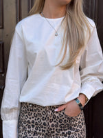 Ladda upp bild till gallerivisning, VEROMODA - FRIBA LS BUBBLEHEM TOP - SNOW WHITE
