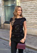 Ladda upp bild till gallerivisning, JDY - CASABLANCA S/L OFF SHOULDER TOP - BLACK
