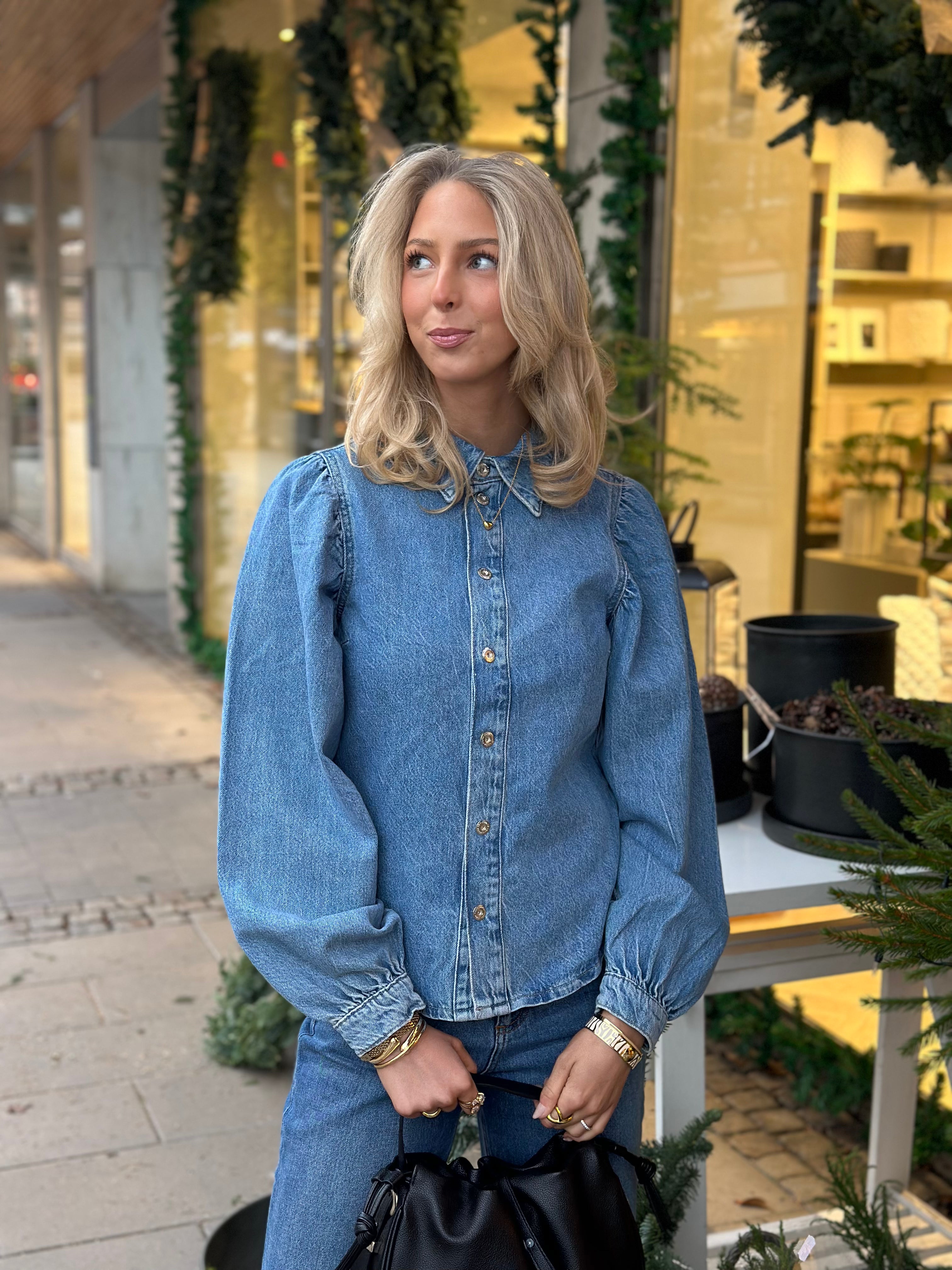 PIECES - RITT LS DENIM SHIRT - LIGHT BLUE DENIM