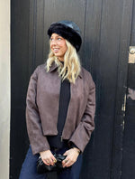 Ladda upp bild till gallerivisning, VEROMODA - HAZEL LS FAUX SUEDE JACKET - CHOCOLATE TORTE

