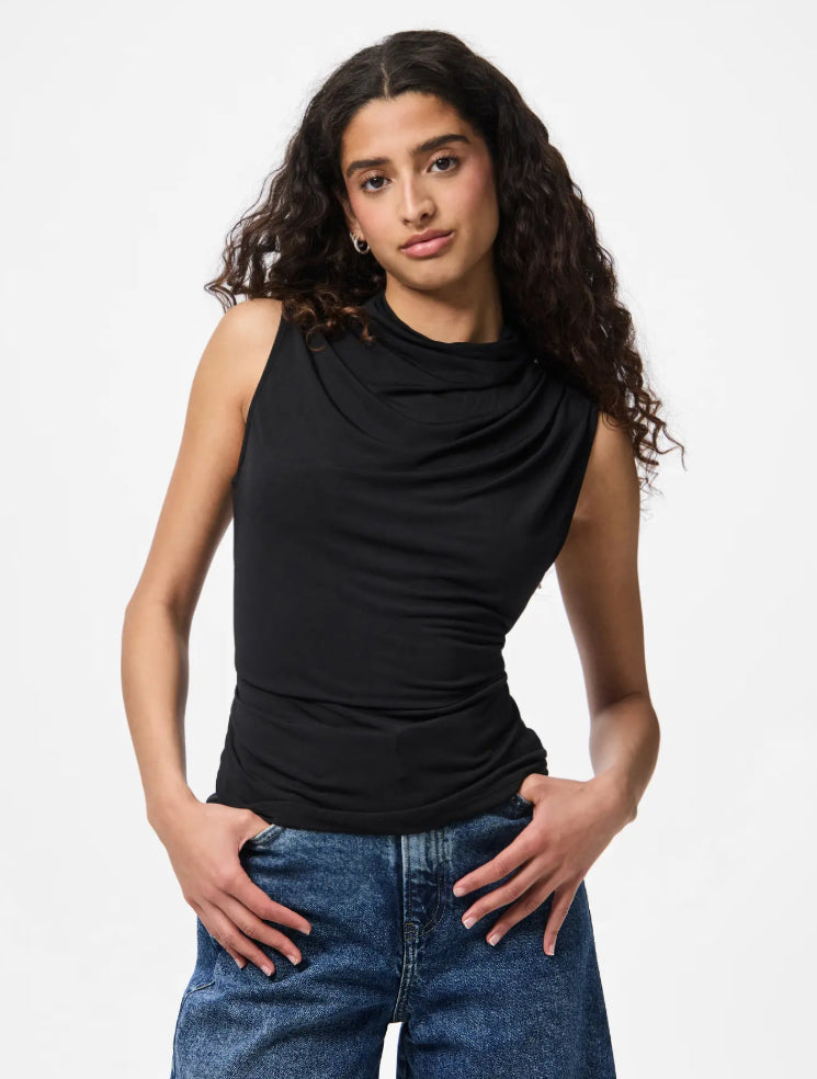 PIECES - MADISON SL DRAPED TOP - BLACK