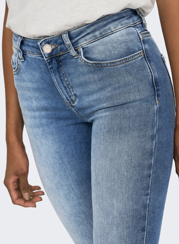 ONLY - BLUSH MID FLARED DNM - LIGHT BLUE DENIM