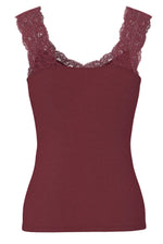 Ladda upp bild till gallerivisning, PIECES - BARBERA LACE TOP - TAWNY PORT
