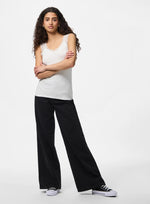 Ladda upp bild till gallerivisning, PIECES - BARBERA LACE TOP - BRIGHT WHITE
