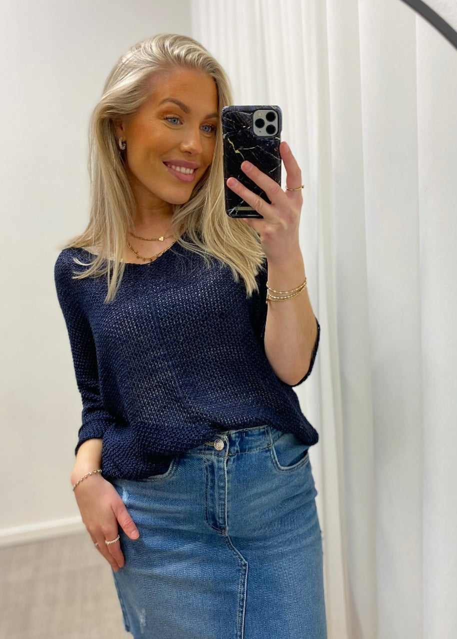 MARTA - STICKAD TRÖJA 7010 - NAVY