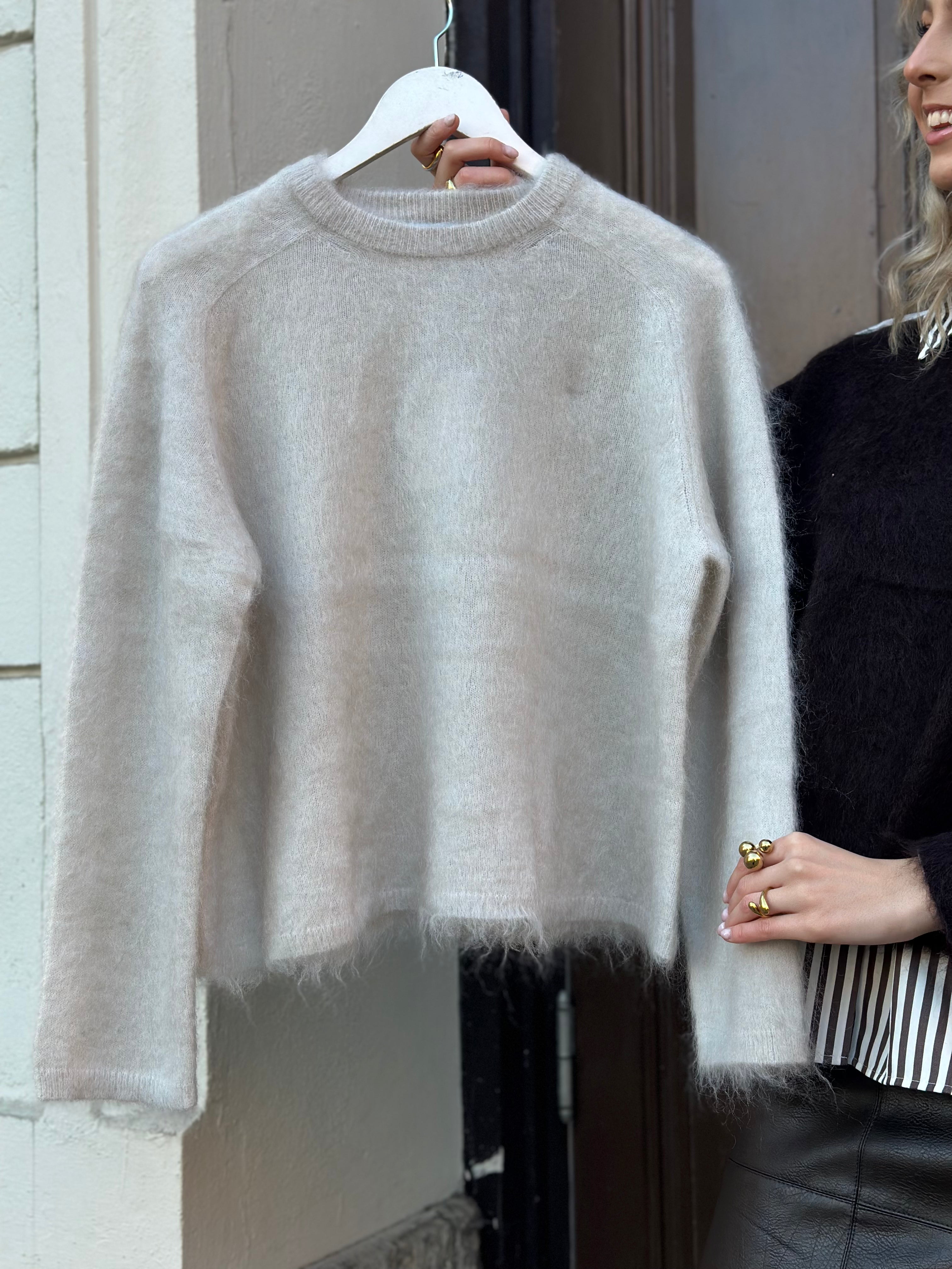 PIECES - MANIKA LS O-NECK KNIT - SILVER LINING/MELANGE