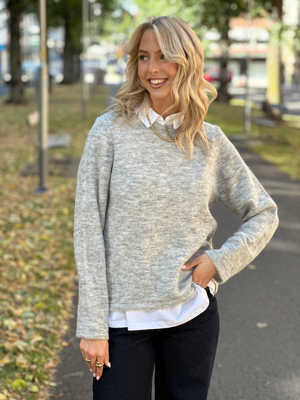 SELECTED FEMME - LULU NEW LS KNIT O-NECK - LIGHT GREY MELANGE