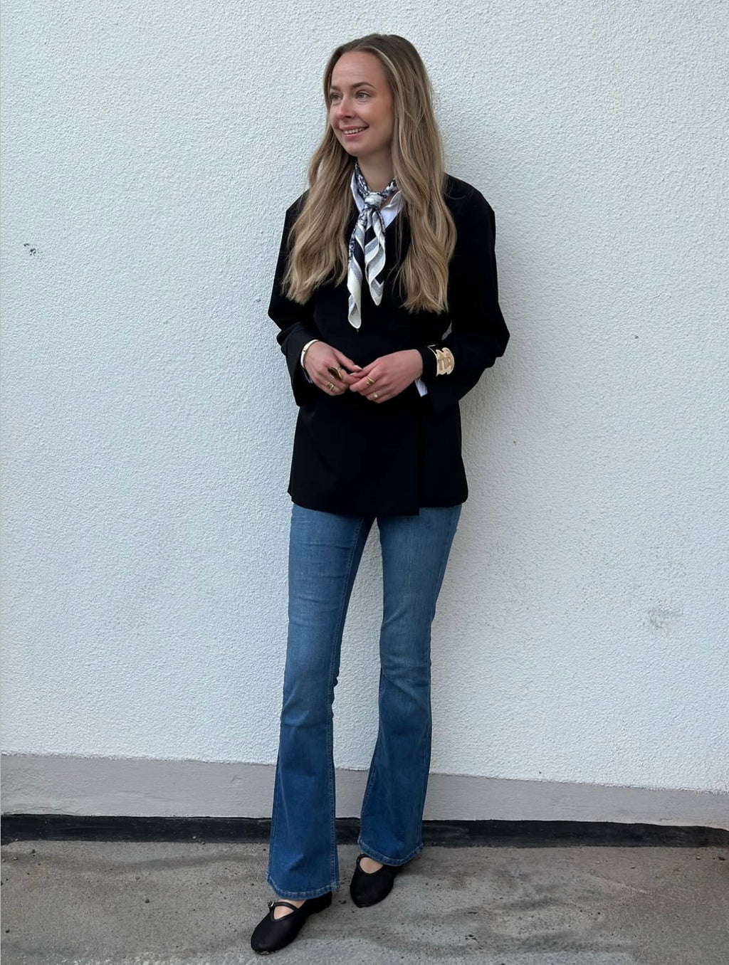 COSY HOUSE - BLAZER MED KNYTE - SVART