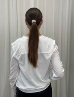 Ladda upp bild till gallerivisning, ONLY - METTE V-NECK LS SMOCK TOP - CLOUD DANCER

