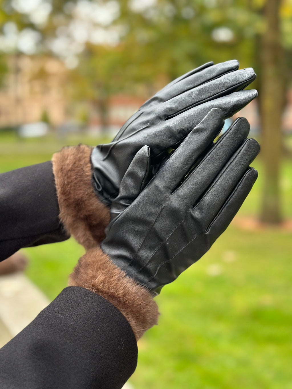 PIECES - JUTLANDIA GLOVES - BLACK/GANACHE