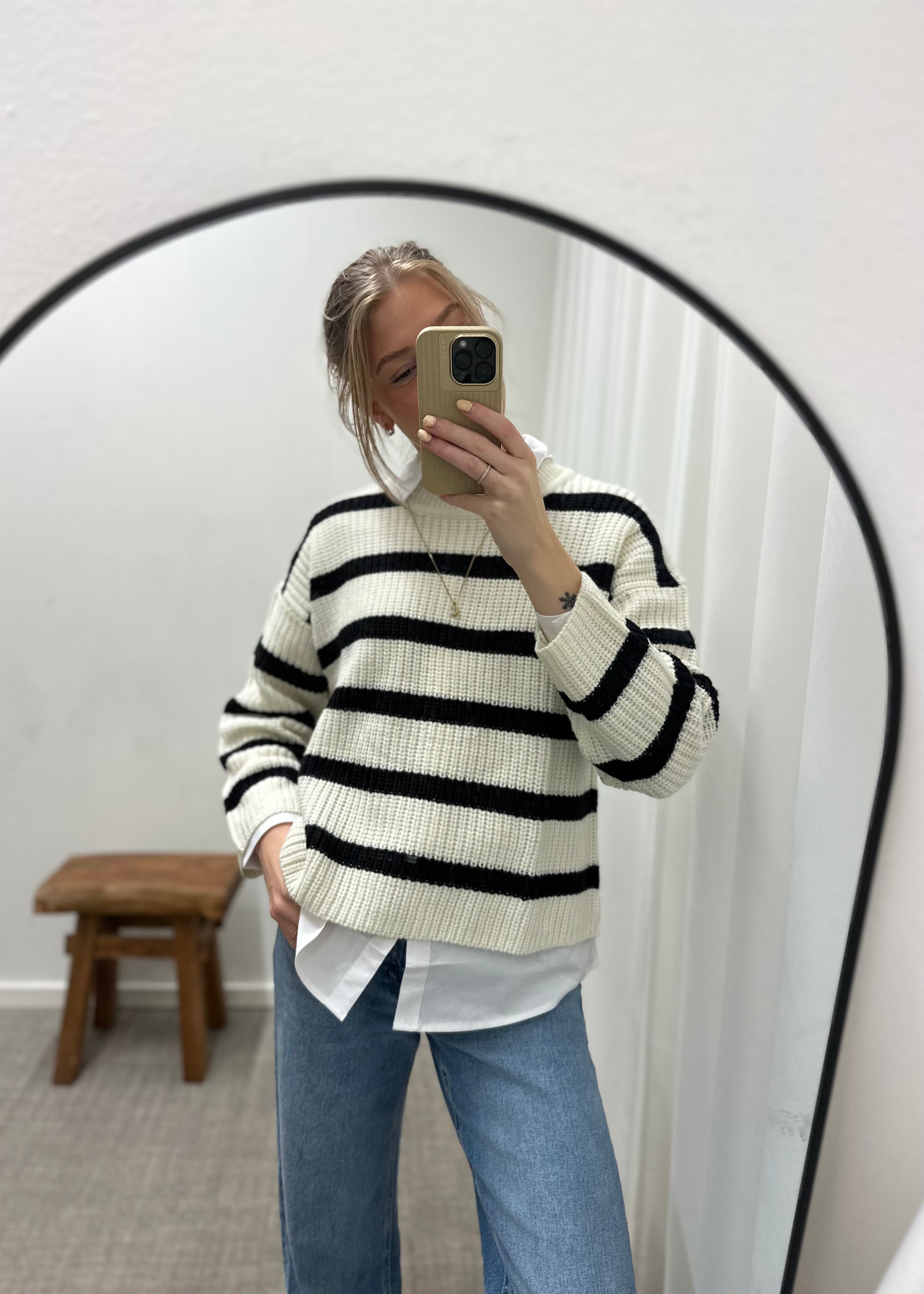 JDY - JUSTY LS STRIPE PULLOVER KNT - EGGNOG/ BLACK