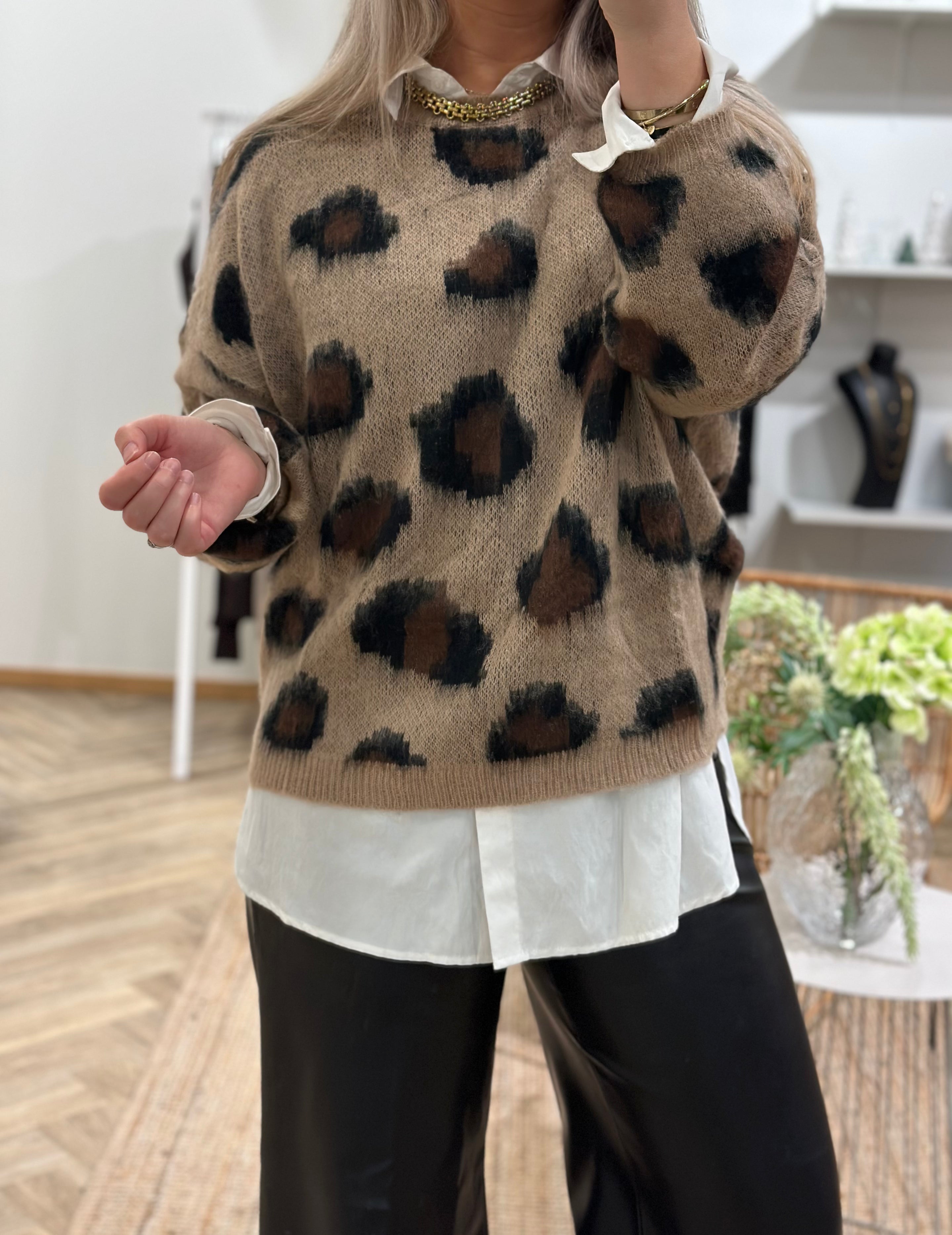 COSY HOUSE - MIA LEO SHIRT - BEIGE LEO