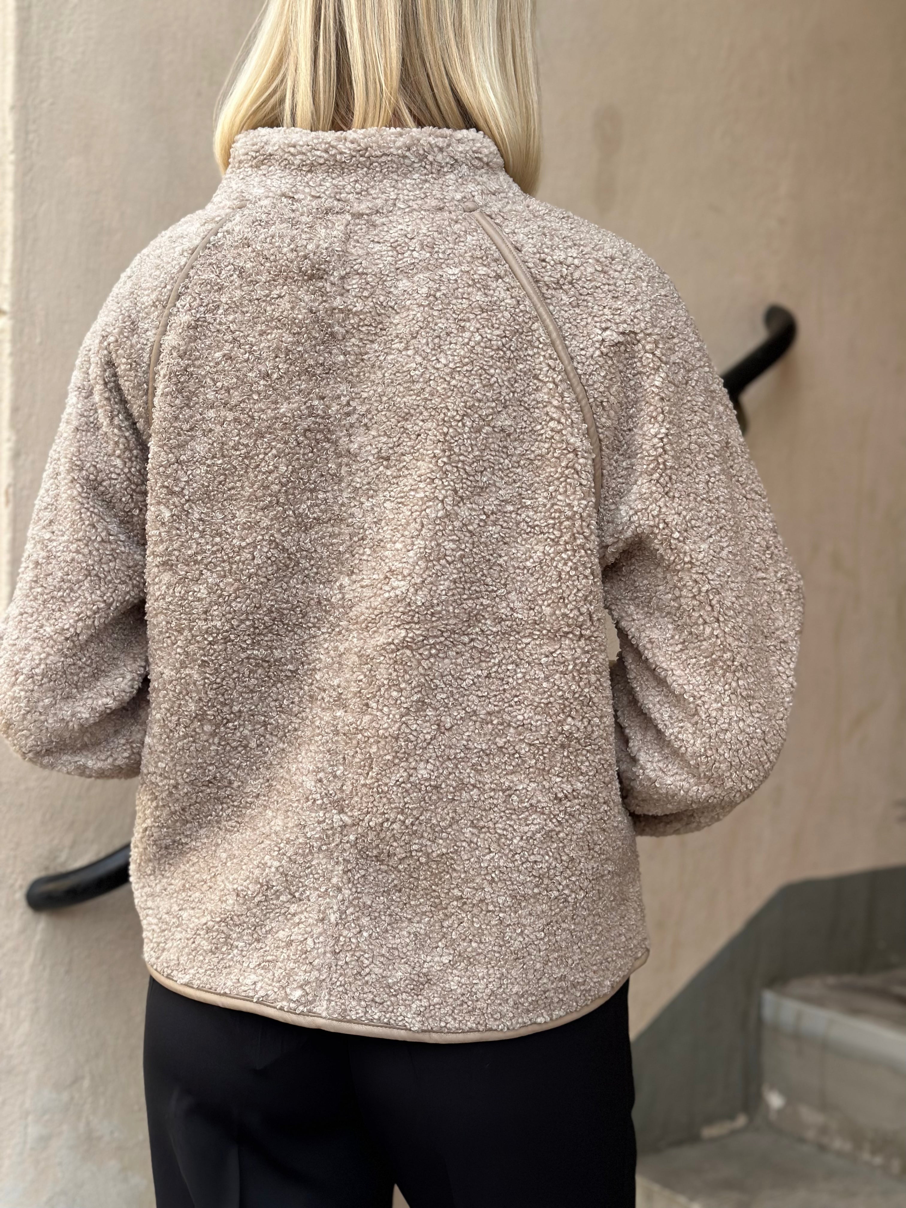 LEVETÉ ROOM - PERNILLE JACKET 101285 - BEIGE