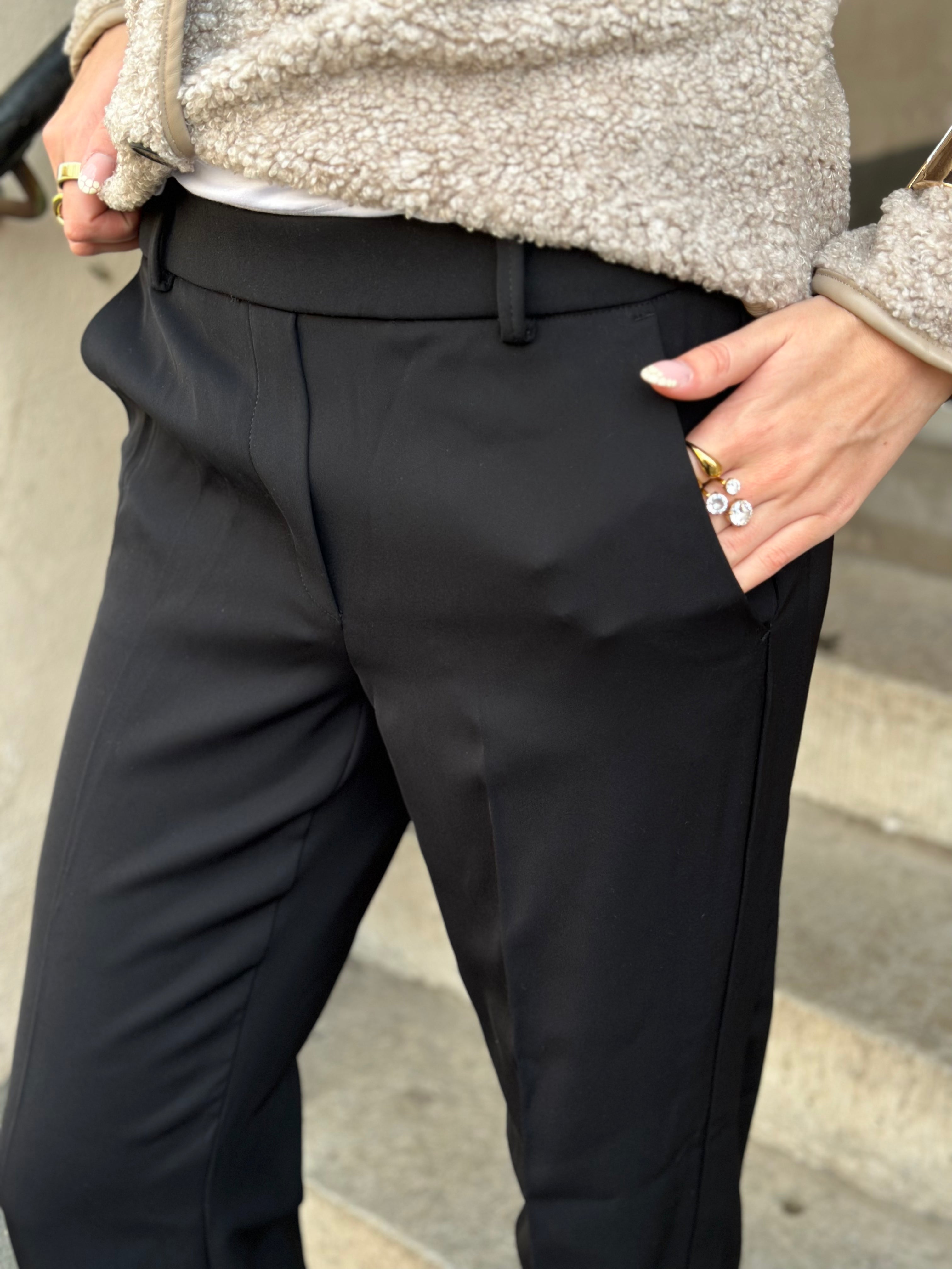 LEVETÉ ROOM - OMIRA PANT 301776 - BLACK