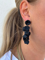 Ladda upp bild till gallerivisning, BOW19DETAILS - LEAF EARRINGS MINI - BLACK
