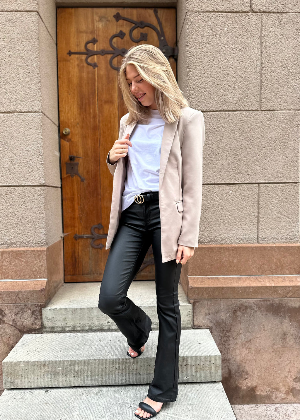 ONLY - BLUSH LIFE MID FLARED COATED PANT - BLACK