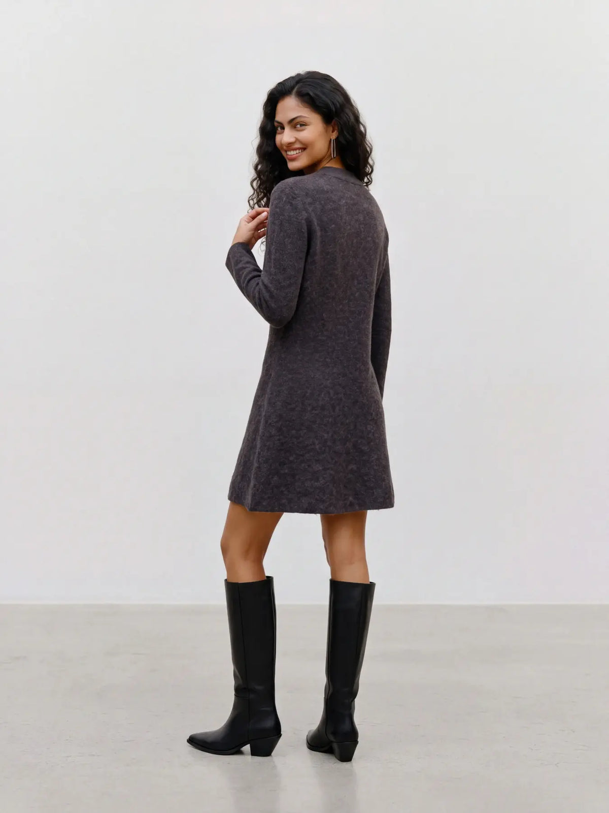 VERO MODA - DOFFY JAQUARD LS V-NECK BUTTON DRESS - CHOCOLATE TORTE/MELANGE